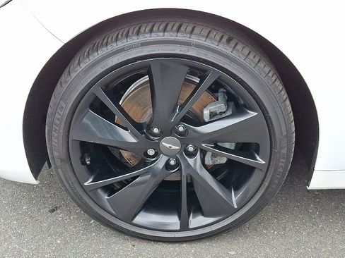 Certified 2023 Genesis G70 2.0T w/ Sport Prestige Package image 28