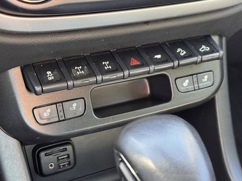 Used 2022 Chevrolet Colorado ZR2 AWD/4WD image 22
