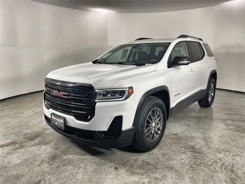 Certified 2021 GMC Acadia SLE w/ Driver Convenience Package image 4