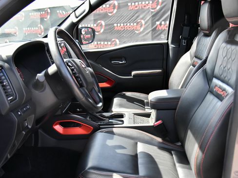 Used 2023 Nissan Frontier PRO-4X w/ Pro-4X Premium Package AWD/4WD image 17
