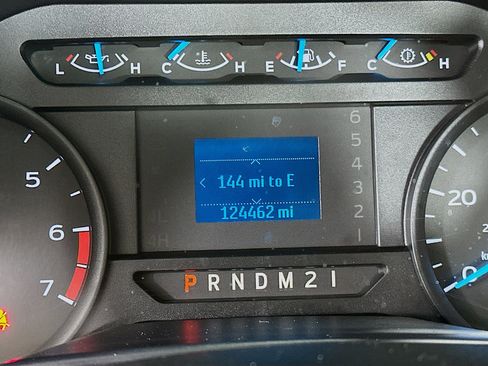 Used 2017 Ford F250 XL w/ Power Equipment Group image 18