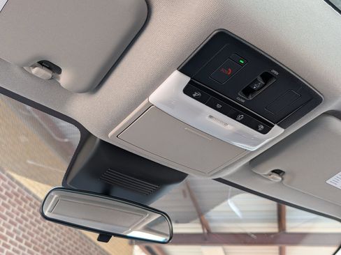 Used 2024 Nissan Sentra SR w/ SR Premium Package image 30