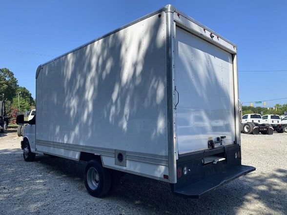 Used 2020 Chevrolet Express 3500 Extended w/ Driver Convenience Package RWD image 4
