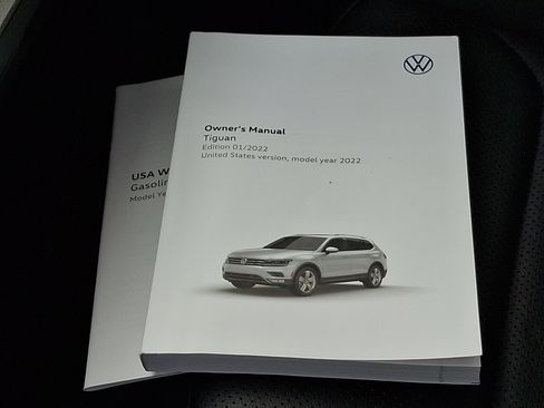 Used 2022 Volkswagen Tiguan SEL R-Line image 25