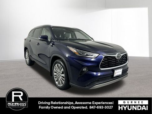 Used 2023 Toyota Highlander Platinum AWD/4WD image 3