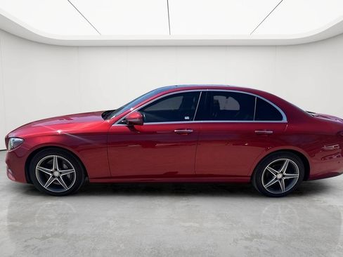 Used 2017 Mercedes-Benz E 300 4MATIC image 24