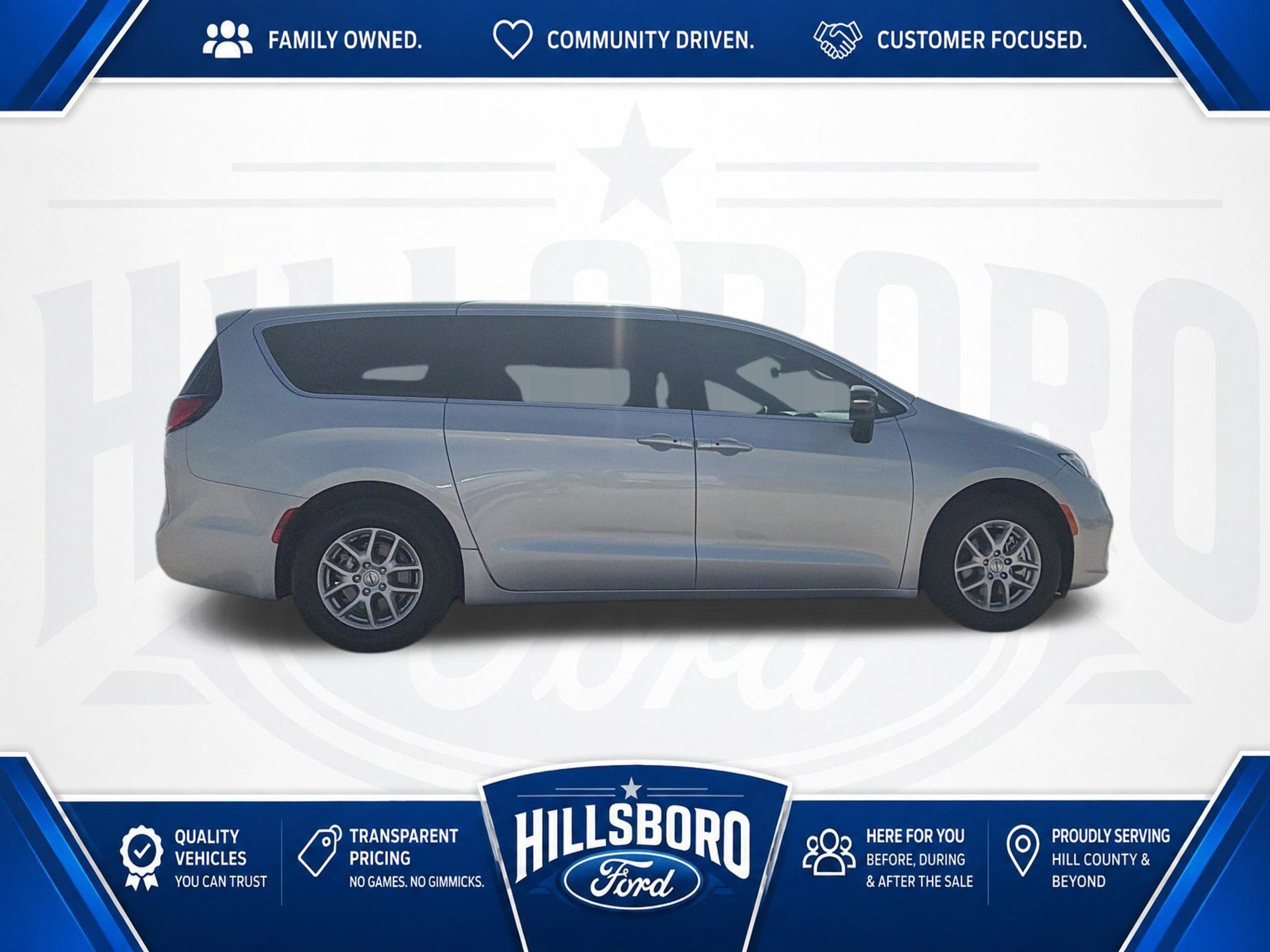 Used 2024 Chrysler Pacifica Touring-L FWD image 4