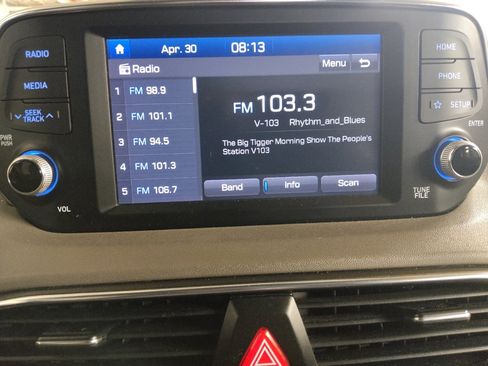 Used 2019 Hyundai Santa Fe SE FWD image 25