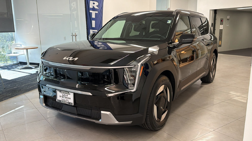 Certified 2024 Kia EV9 Wind AWD/4WD image 1