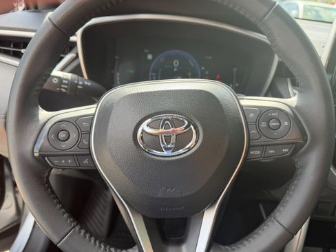Used 2025 Toyota Corolla Cross AWD Hybrid w/ Convenience Package image 25
