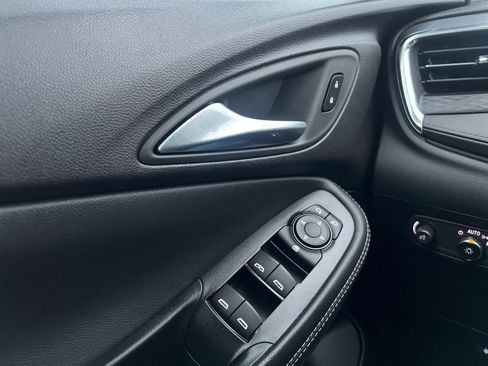 Used 2025 Buick Encore GX Preferred image 20