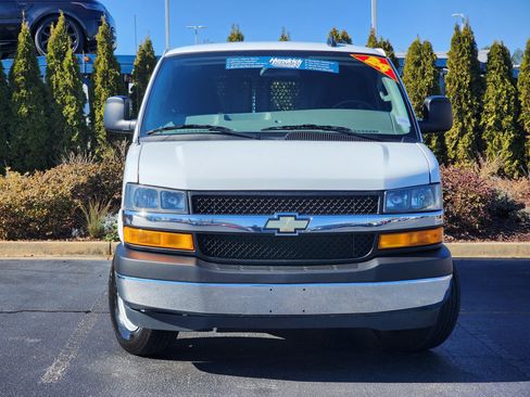 Used 2024 Chevrolet Express 2500 w/ Driver Convenience Package image 5