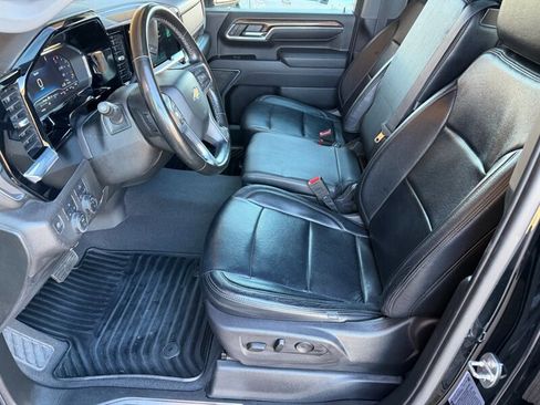 Used 2024 Chevrolet Silverado 2500 LT w/ Convenience Package image 9