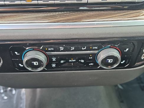 Used 2022 Chevrolet Silverado 1500 LT AWD/4WD image 28