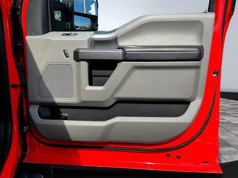 Used 2019 Ford F250 XLT w/ XLT Premium Package image 25