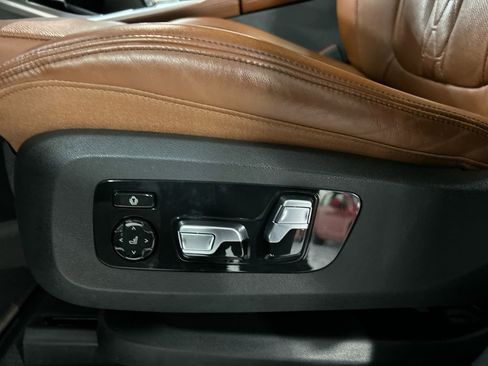 Used 2022 BMW X7 M50i AWD/4WD image 11