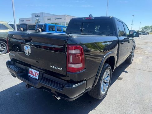 Used 2019 RAM 1500 Laramie AWD/4WD image 3