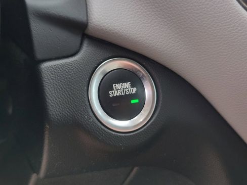 Used 2022 Chevrolet Equinox LS w/ LS Convenience Package image 23