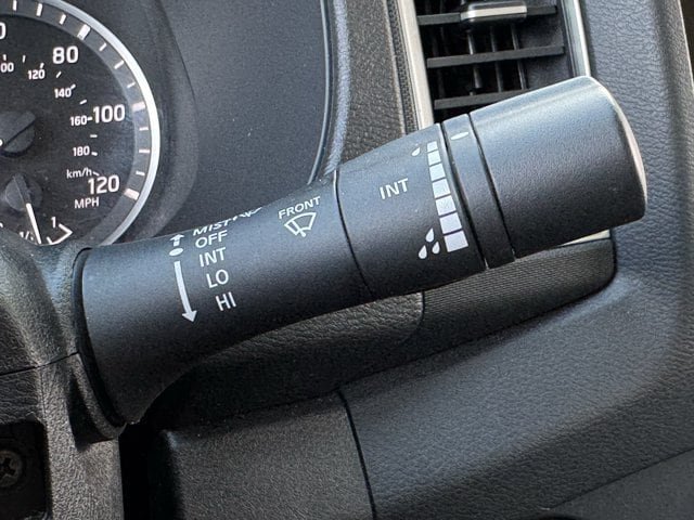 Used 2024 Nissan Frontier SV AWD/4WD image 22
