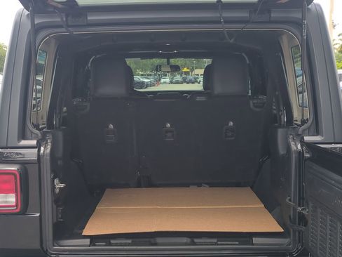 Used 2020 Jeep Wrangler Unlimited Sport S image 16