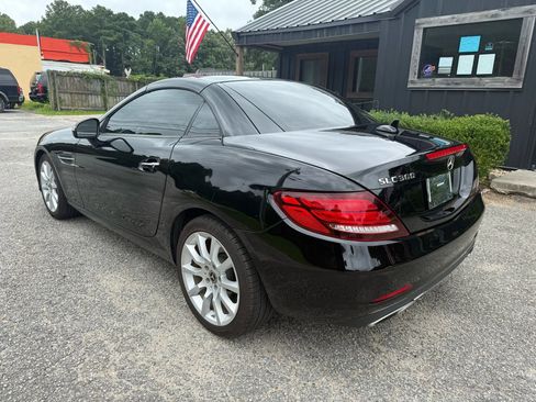 Used 2018 Mercedes-Benz SLC 300 image 7
