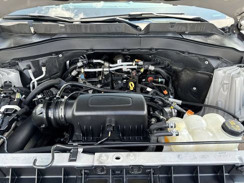Used 2023 Ford Explorer XLT w/ Equipment Group 202A AWD/4WD image 25