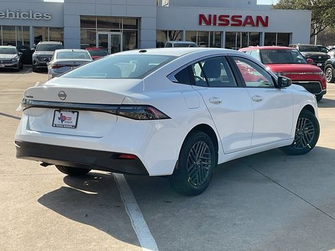 New 2026 Nissan Sentra SV image 5