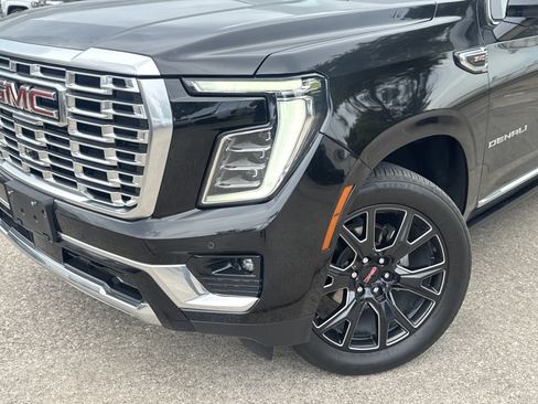 Used 2025 GMC Yukon XL Denali w/ Sun & Power Step Package AWD/4WD image 2
