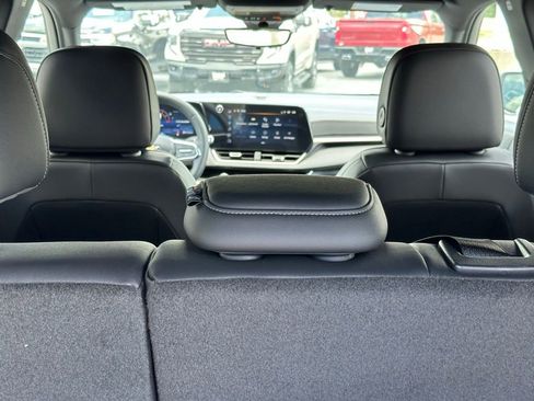 New 2026 Chevrolet Equinox LT w/ Convenience Package II FWD image 9