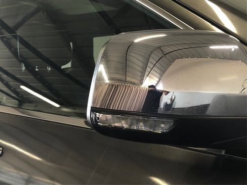 Used 2014 Jeep Grand Cherokee Limited w/ Luxury Group II image 23