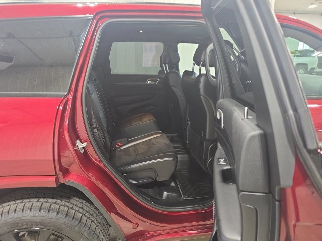 Used 2022 Jeep Grand Cherokee Laredo X AWD/4WD image 29