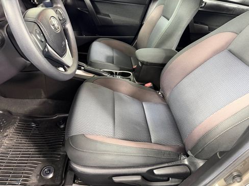 Used 2019 Toyota Corolla LE FWD image 12