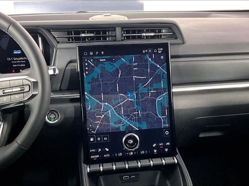 Used 2026 GMC Terrain Elevation w/ Elevation Premium Package image 7