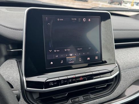 Used 2025 Jeep Compass Sport image 22