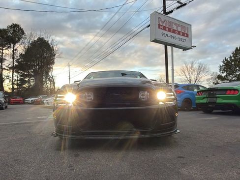 Used 2013 Ford Mustang GT Premium w/ Comfort Pkg image 5