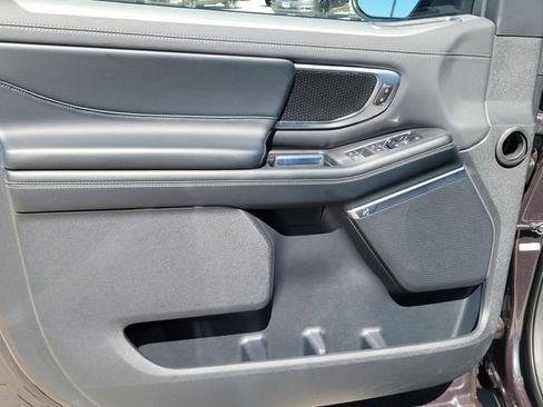 Certified 2025 Ford Expedition Platinum w/ Stealth Appearance Package AWD/4WD image 7