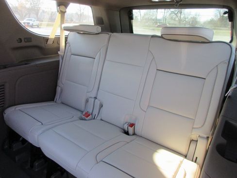 New 2026 GMC Yukon XL Denali image 13