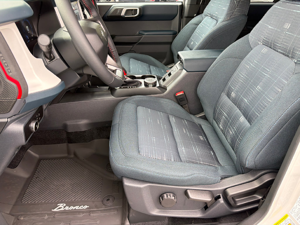 New 2026 Ford Bronco Heritage Edition AWD/4WD image 9