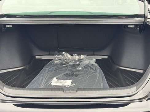 Certified 2025 Honda Accord SE image 4