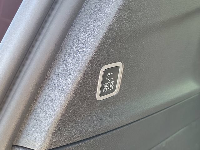 New 2027 Chrysler Pacifica Select AWD/4WD image 24