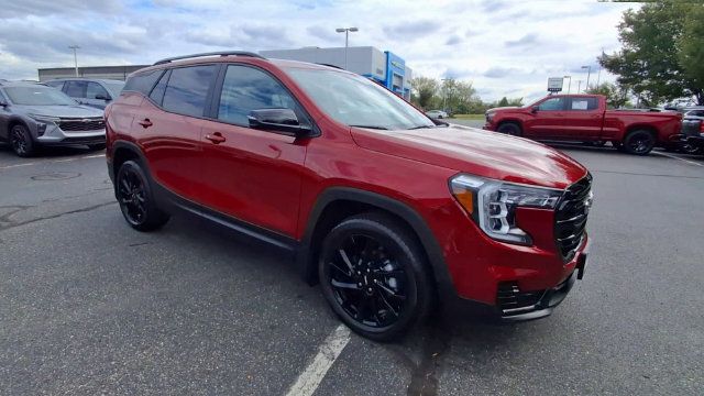 Certified 2023 GMC Terrain SLE w/ Driver Convenience Package AWD/4WD image 2