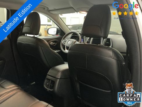 Used 2022 Jeep Cherokee Latitude AWD/4WD image 14