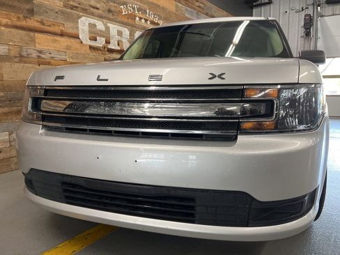 Used 2019 Ford Flex SE FWD image 7