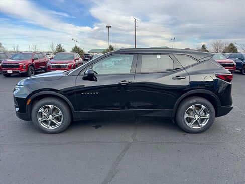Certified 2023 Chevrolet Blazer LT w/ Convenience Package image 2