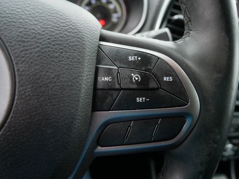 Used 2019 Jeep Cherokee Limited w/ Trailer Tow Group AWD/4WD image 26