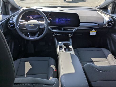 Used 2026 Chevrolet Equinox EV LT image 15