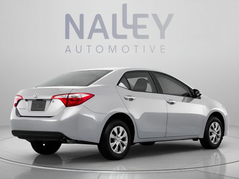 Used 2016 Toyota Corolla L FWD image 3