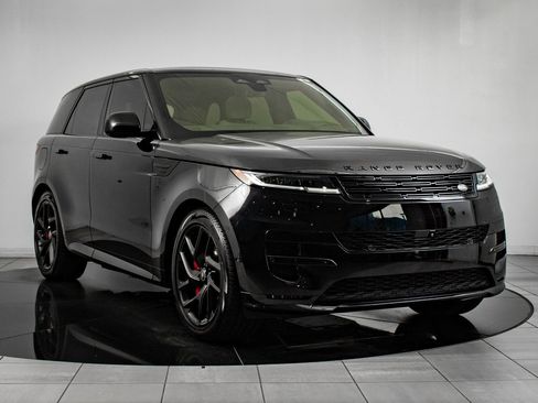 Used 2025 Land Rover Range Rover Sport Dynamic SE image 5
