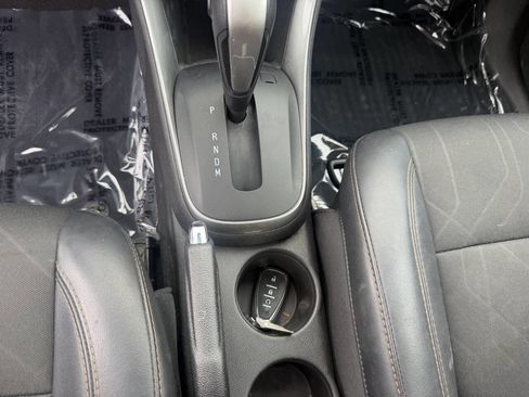 Used 2018 Chevrolet Trax LT w/ Sun & Sound Package AWD/4WD image 27