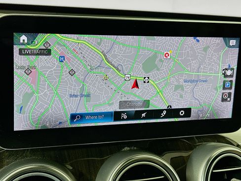 Used 2021 Mercedes-Benz GLC 300 4MATIC image 22